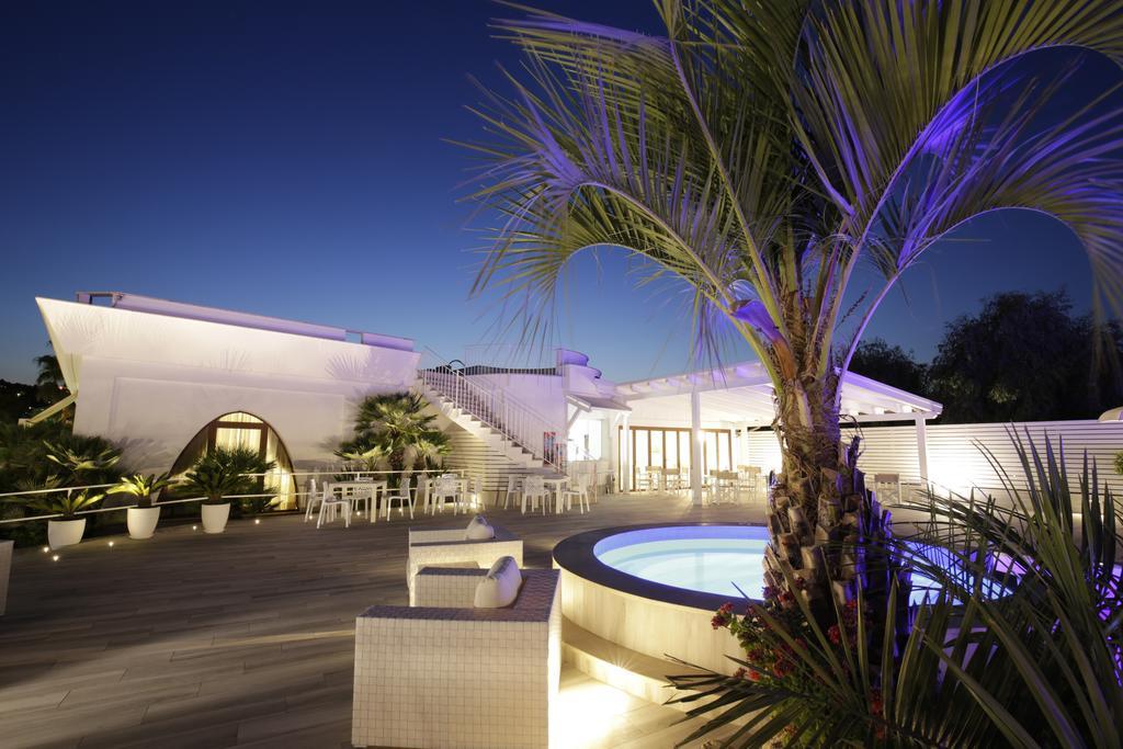 ויאסטה Garden Hotel Ripa מראה חיצוני תמונה