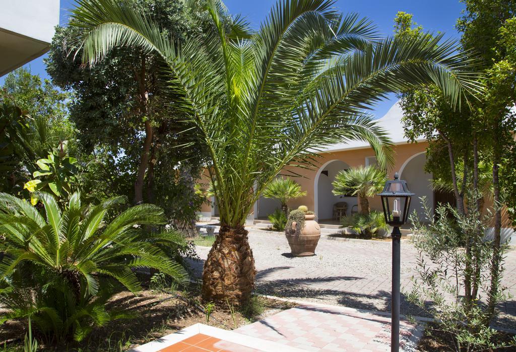 ויאסטה Garden Hotel Ripa מראה חיצוני תמונה
