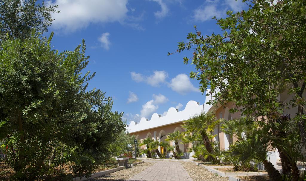 ויאסטה Garden Hotel Ripa מראה חיצוני תמונה