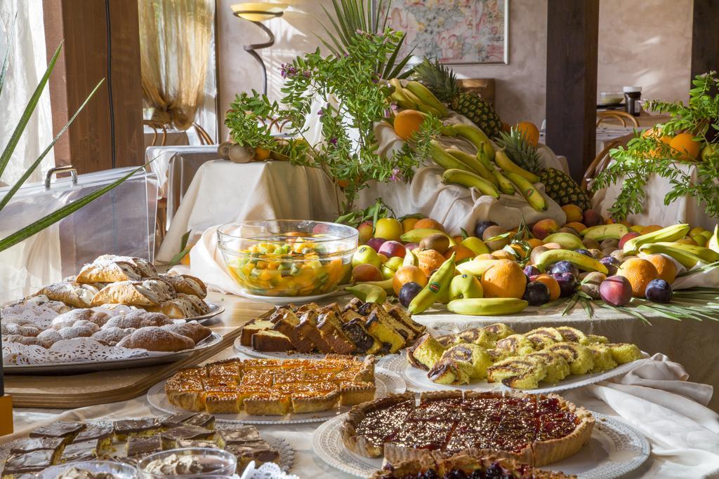 ויאסטה Garden Hotel Ripa מראה חיצוני תמונה